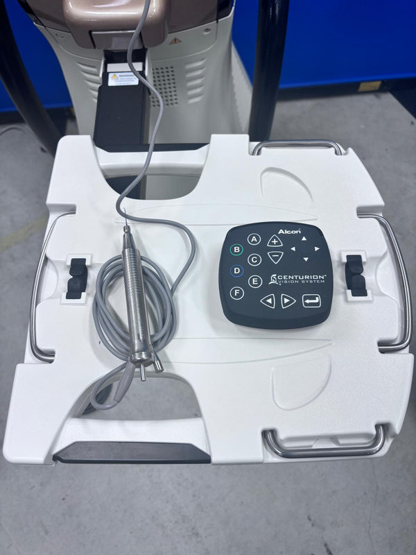 ALCON CENTURION 2014 with 2023 Handpiece