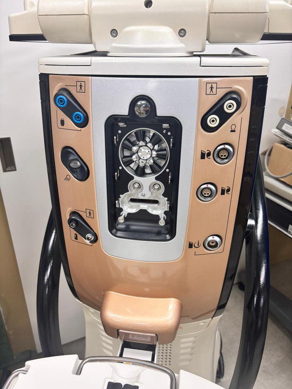 ALCON CENTURION 2014 with 2023 Handpiece